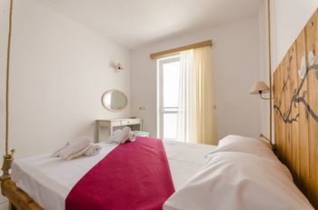 Happiness Apartment *