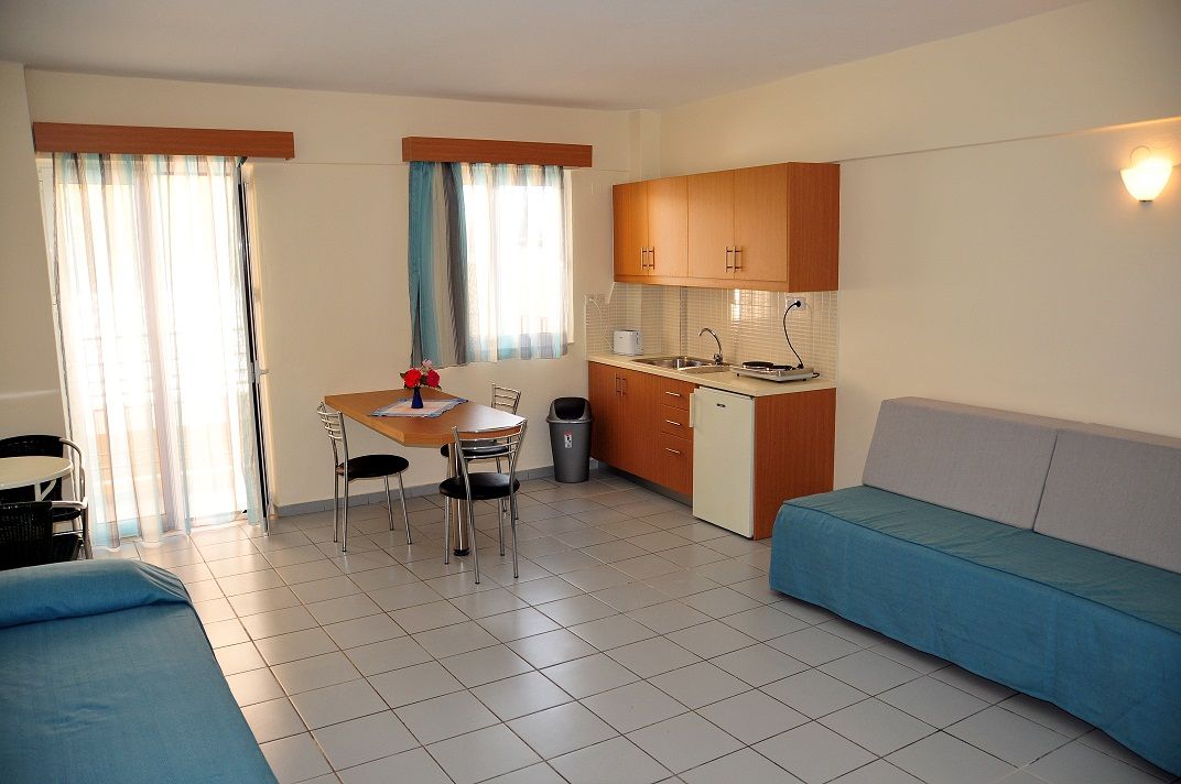 Acropolis Aparthotel