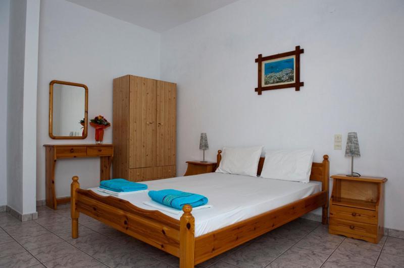 Syraina Apartment Skiathos Town
