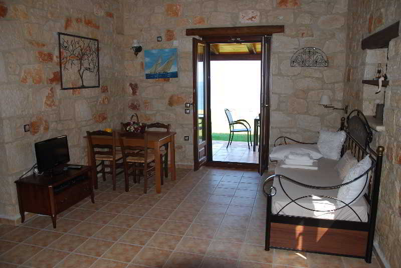 Kavos Psarou Amoudi