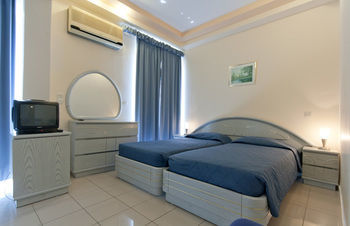 Hotel Hotel Delta 3*