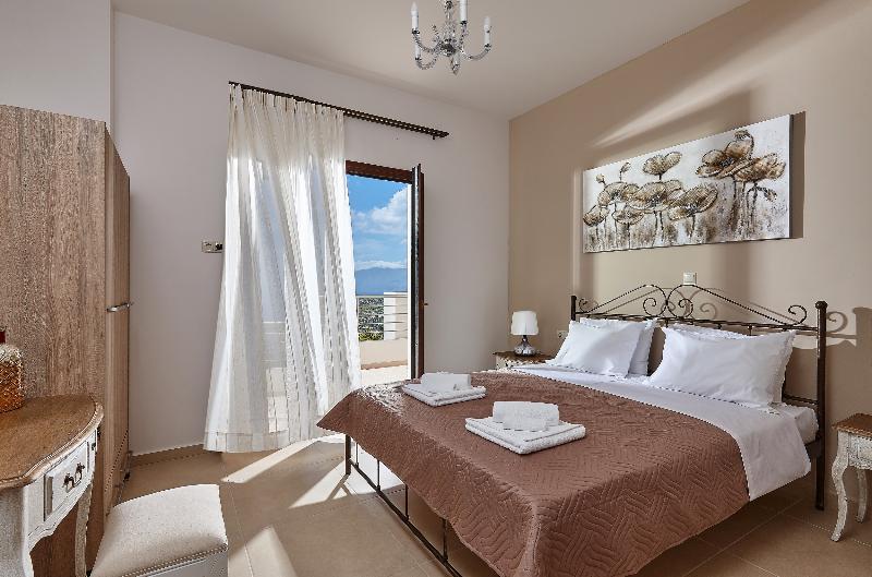 Orelia Cretan & Deluxe Holiday home Kamilari