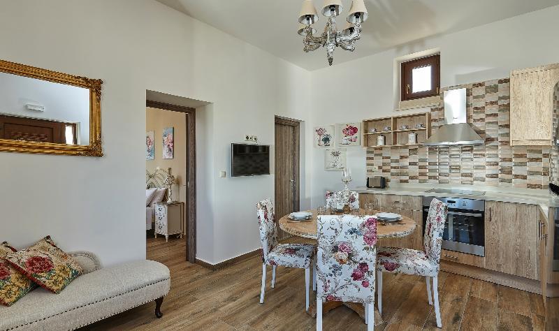 Orelia Cretan & Deluxe Holiday home *