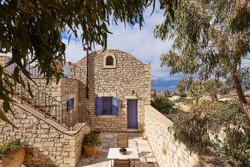 Orelia Cretan & Deluxe Holiday home