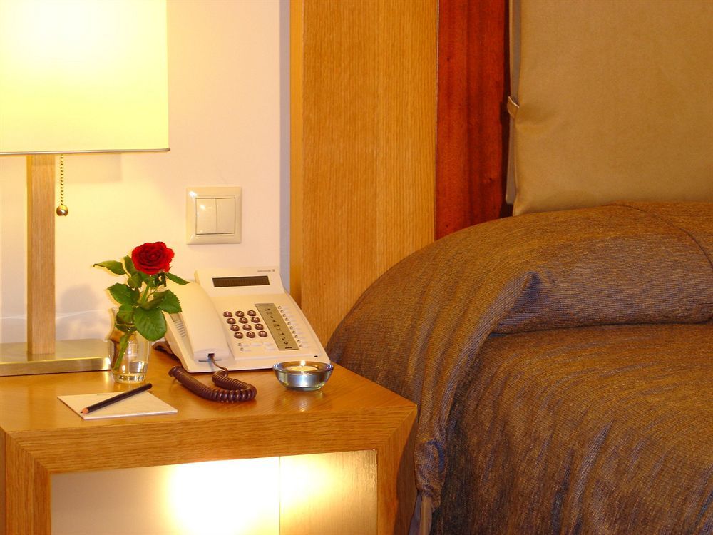 Gdm Megaron, Historical Monument Hotel 5*