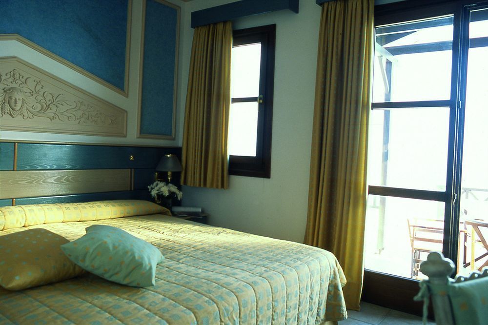 Mitsis Royal Mare Resort 5*