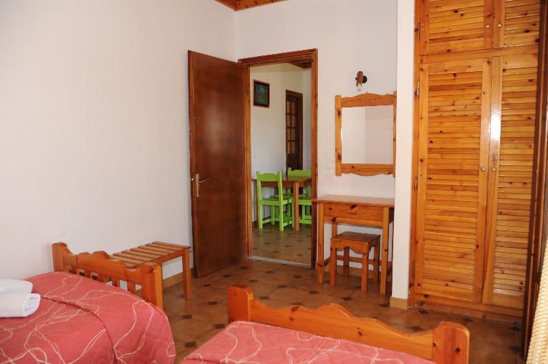 Apartment Three Seasons *