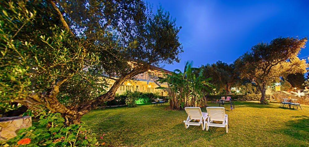 Artemis Hotel Amoudi