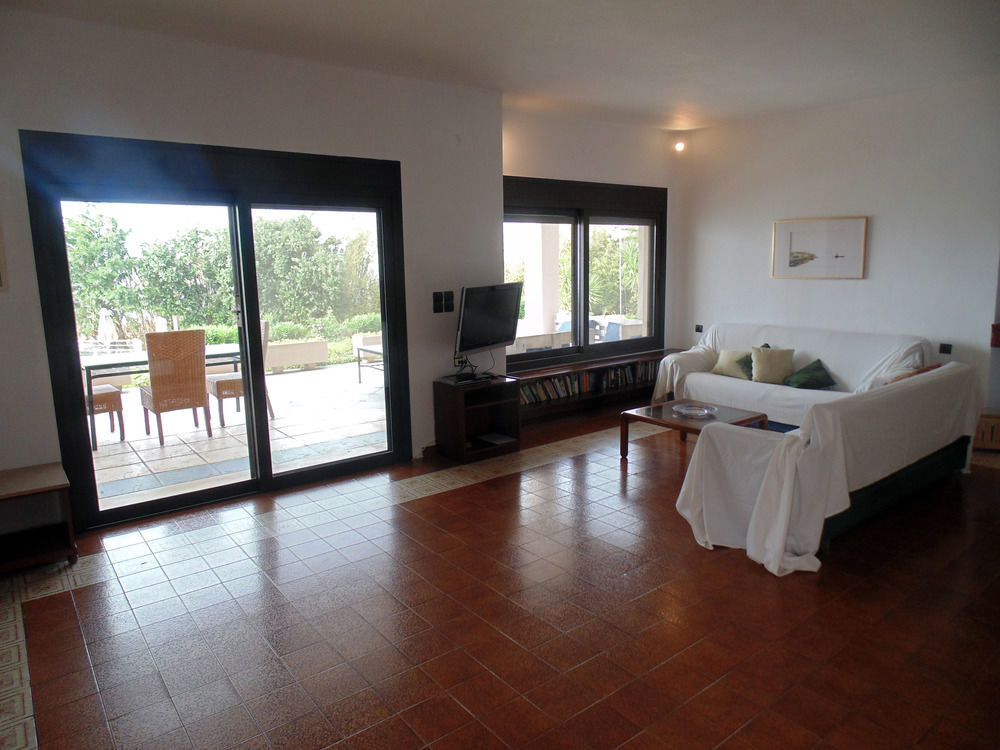 Achillion Villas Aparthotel *