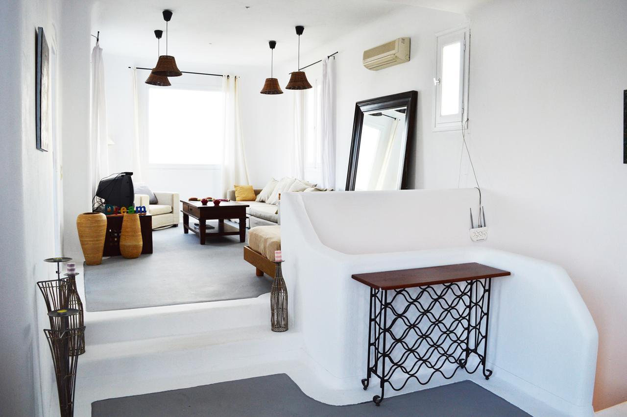 Terra Rock * Super Paradise Beach (Mykonos)