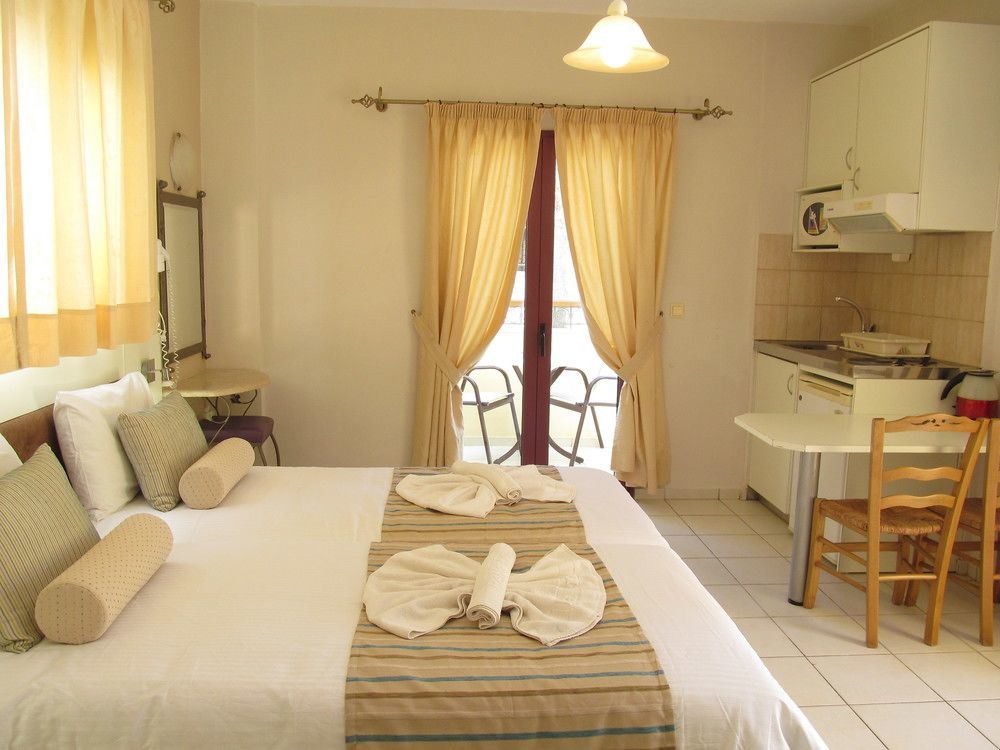 Bella Elena By Estia Aparthotel 3*