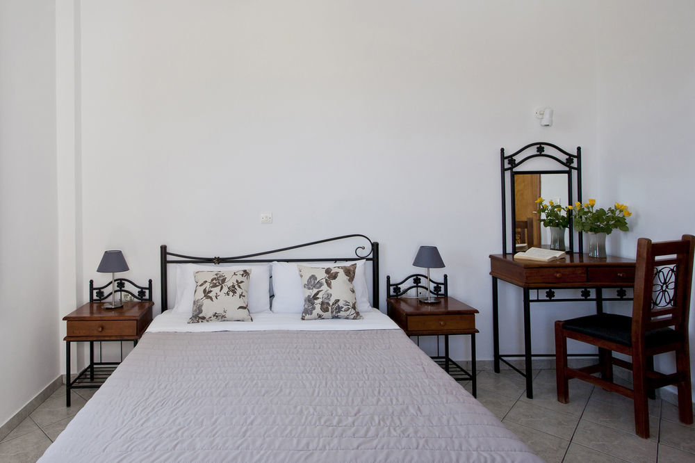 Aparthotel Nemesis Fira (Santorini)