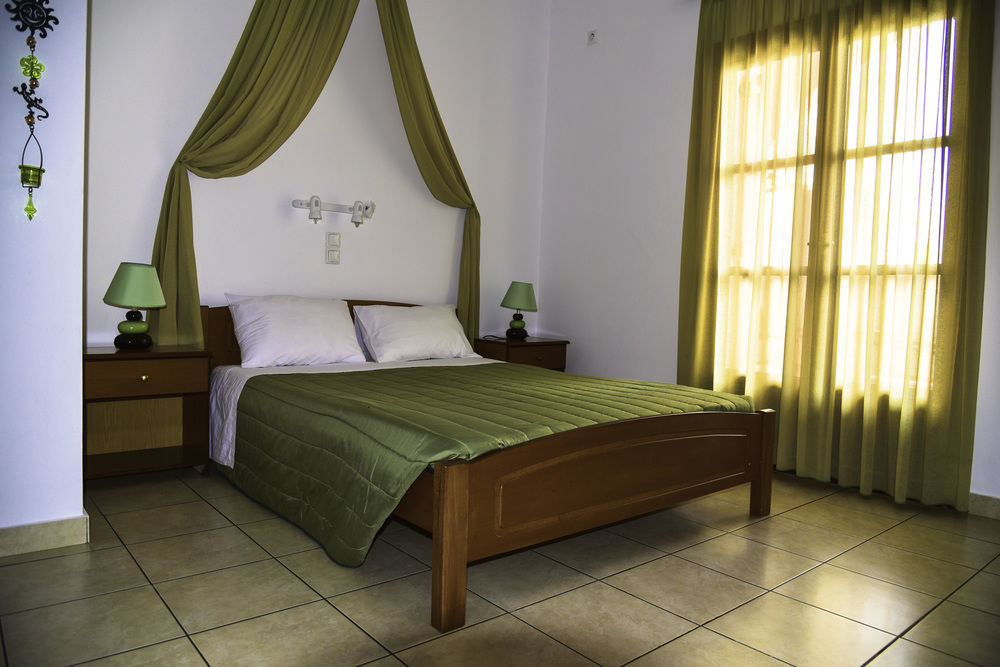 Angira 3* Kamari (Santorini)