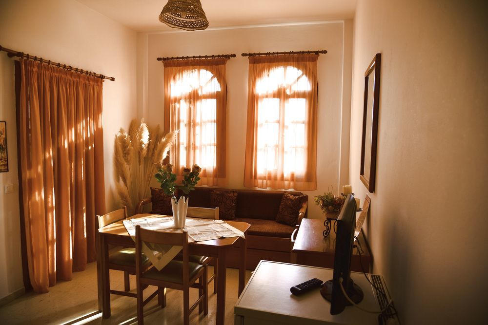 Angira Hotel 3*