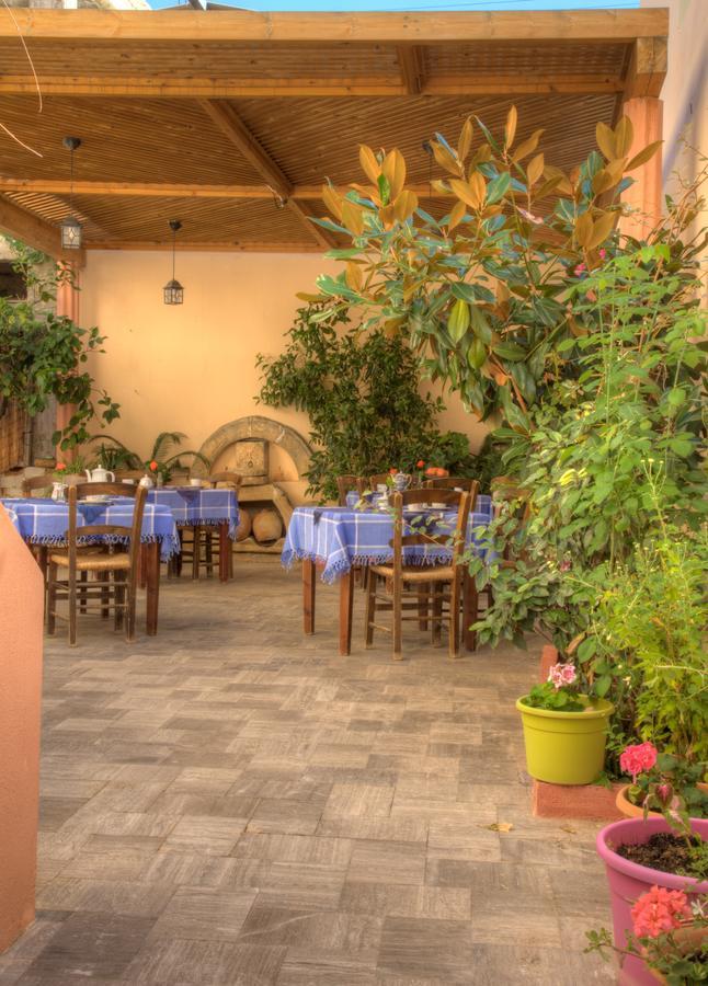 Hotel Mochlos *