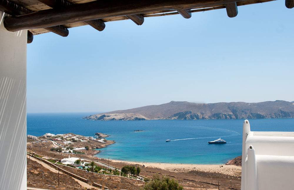 Alexander Mykonos *