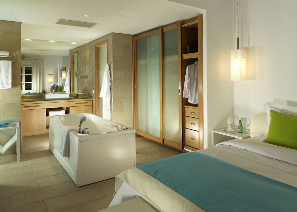 Hotel Petasos Chic