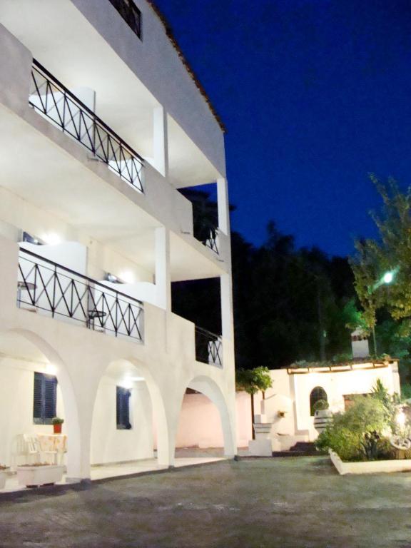 Aparthotel Diamanti Kanapitsa (Thessaly)