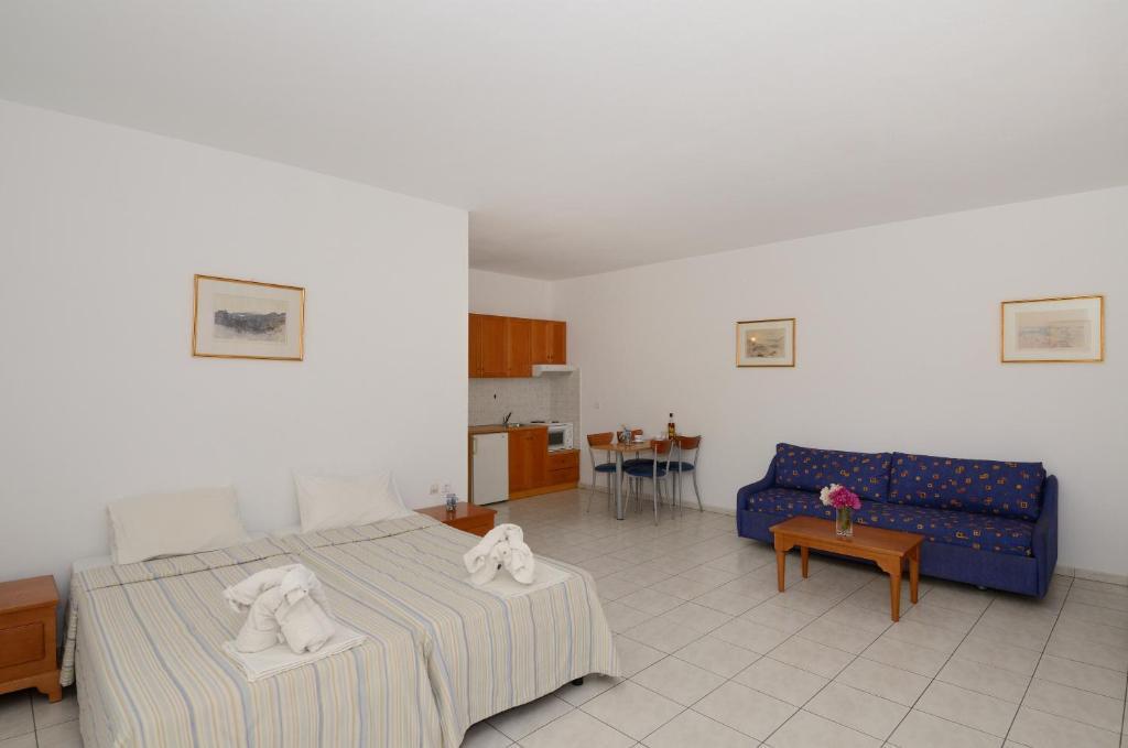 Costas & Chrysoula Aparthotel