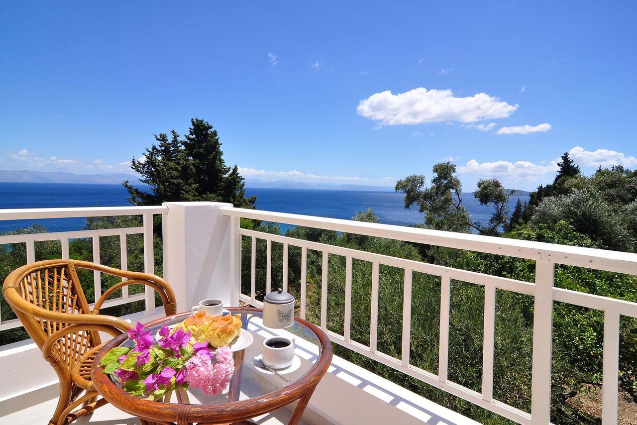 Veroniki Penthouse Deluxe Apartment Agios Ioannis Peristeron (Corfu)