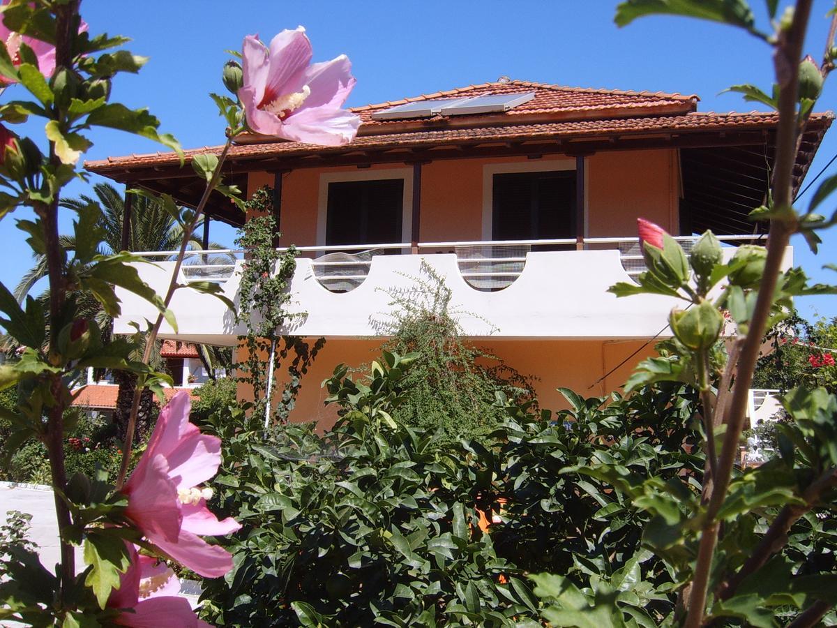 Apartment Kokkinos