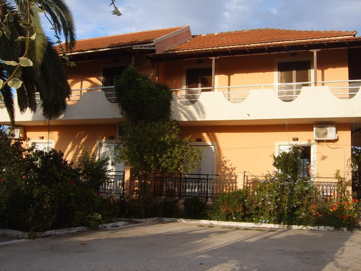 Apartment Kokkinos *