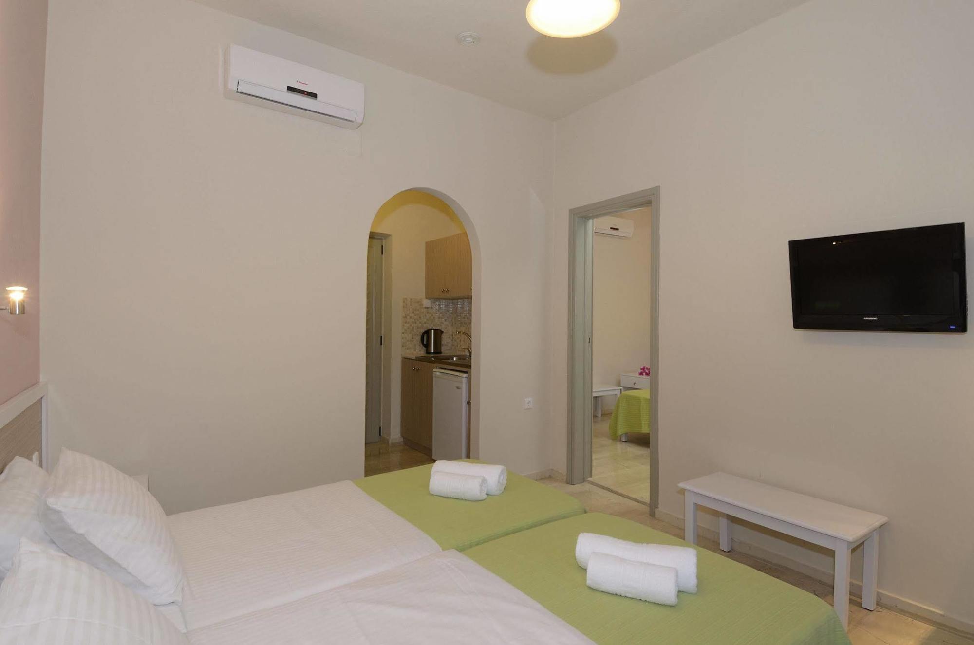 Aparthotel Costas & Chrysoula Plakias