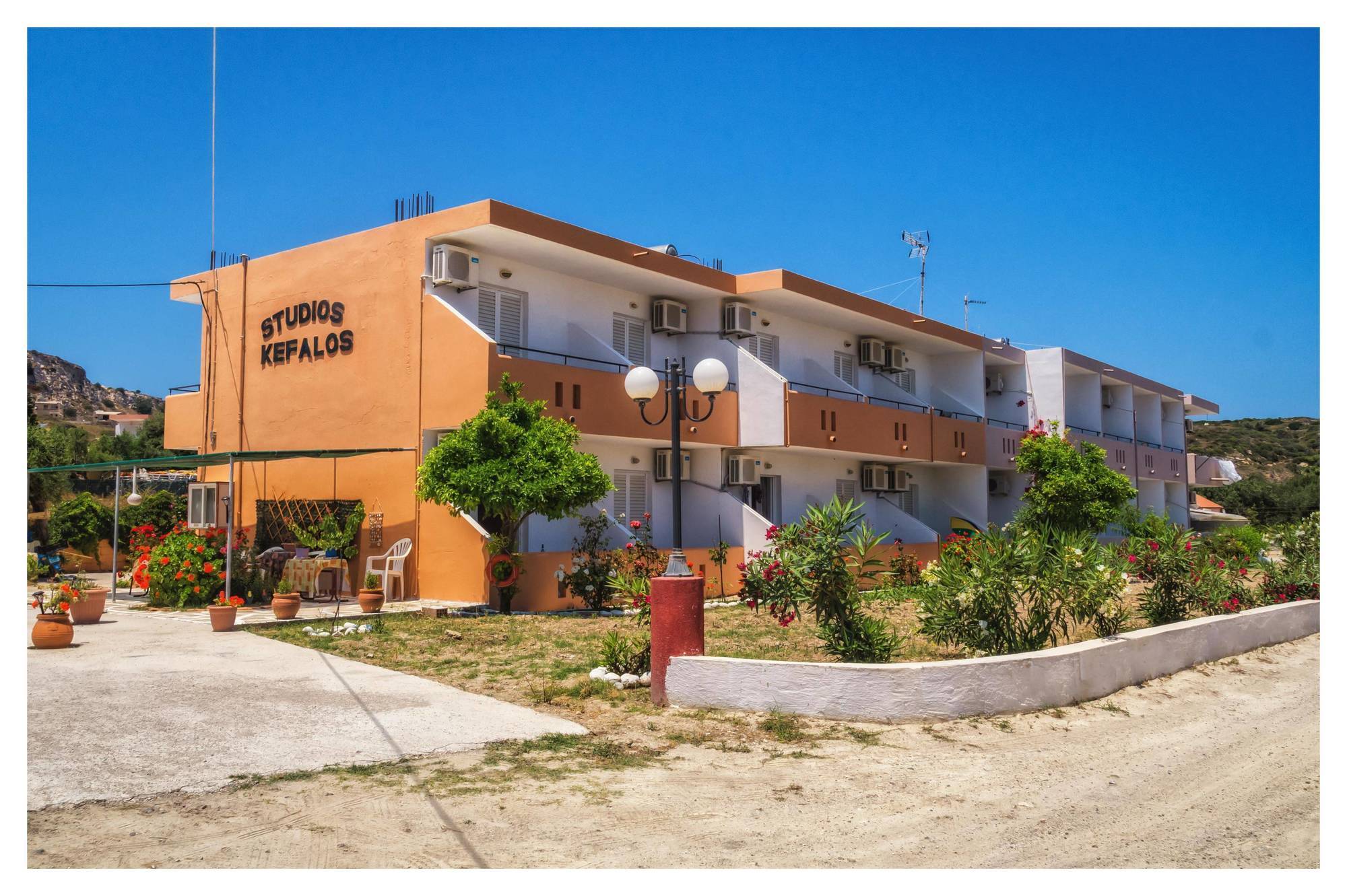 Studios Kefalos *