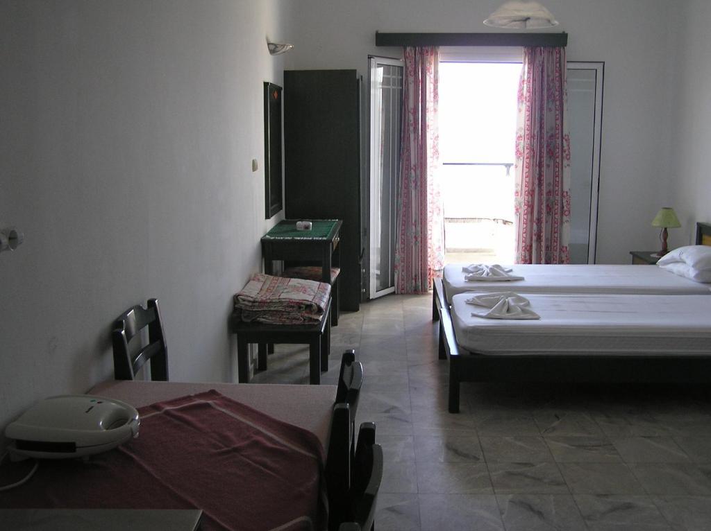 Knossos Aparthotel Panormos (Crete)