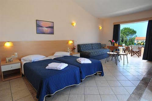 Thinalos Aparthotel