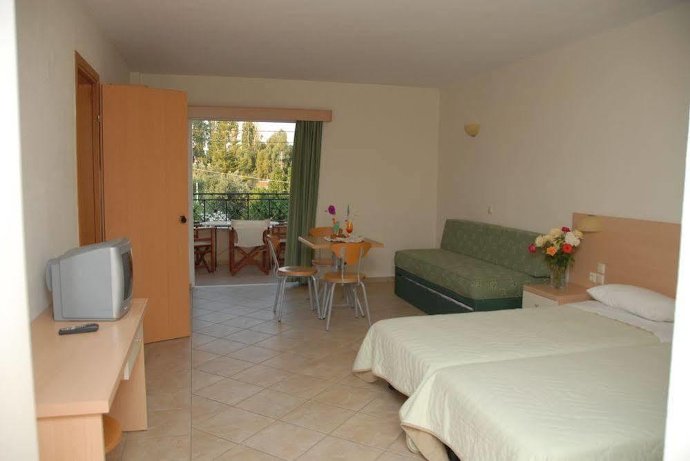 Thinalos Aparthotel Acharavi (Corfu)