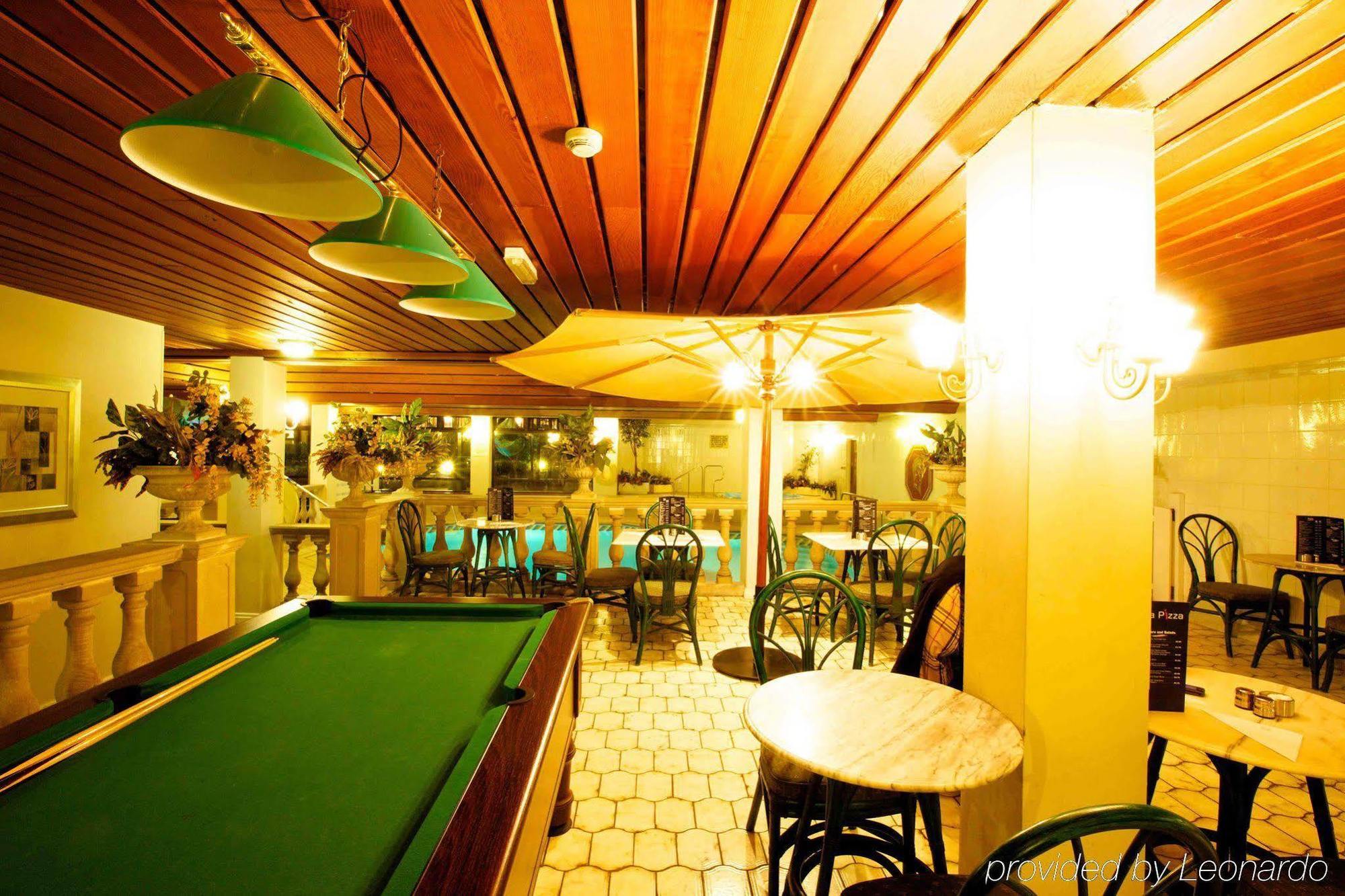 Apollo Hotel