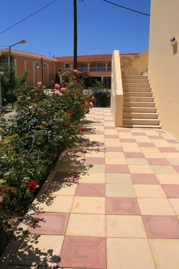 Aparthotel Kosmos *