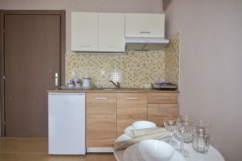 Aparthotel Er.zo Summer Studios 3*
