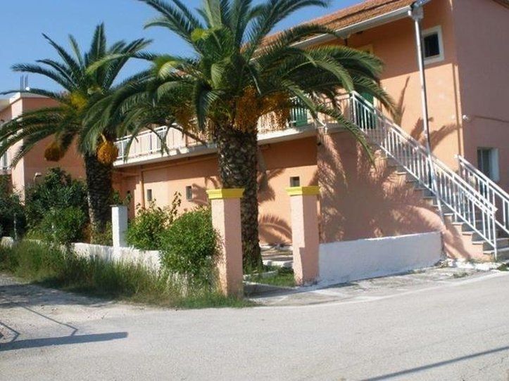Elena Pool Aparthotel 2*