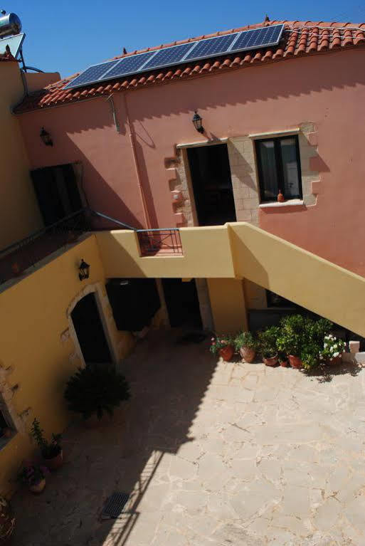 Skandalis Traditional Apartment *