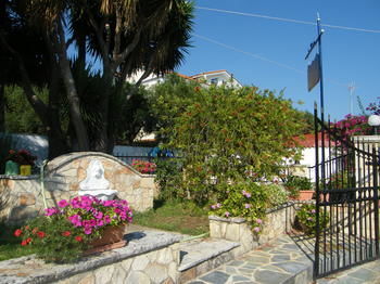 Panorama Studios & * Amoudi