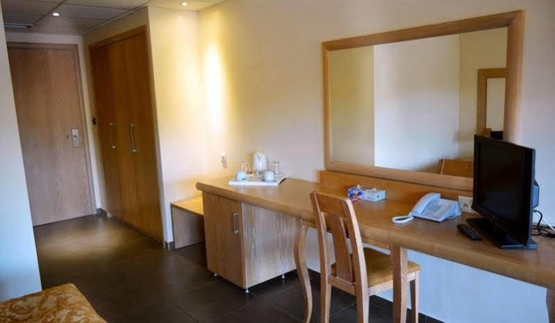 Hotel Alexandros Palace And Suites 5*