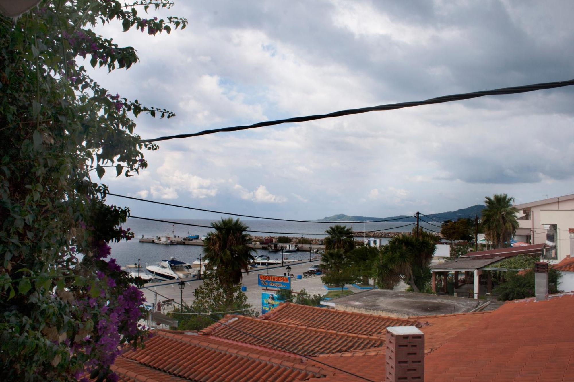 Peristerianos Aparthotel *