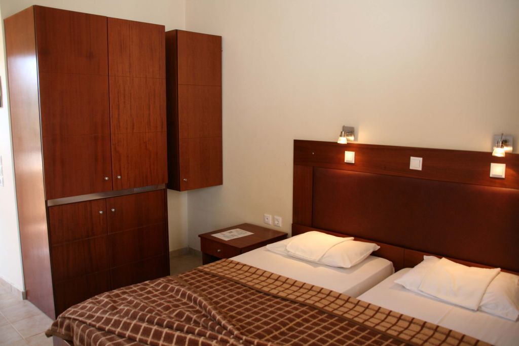 Aparthotel Sevastos 2*
