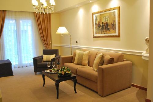 Hotel Ava And Athens