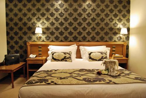 Ava And Hotel 4*