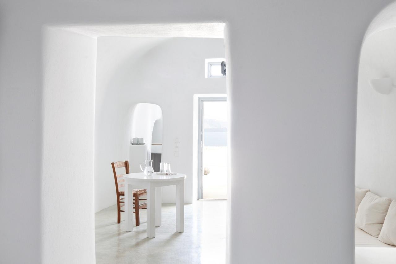 Villa White Oia (Santorini)