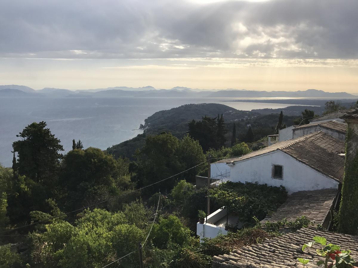 Theea - Wonderful Sea Views Chlomos