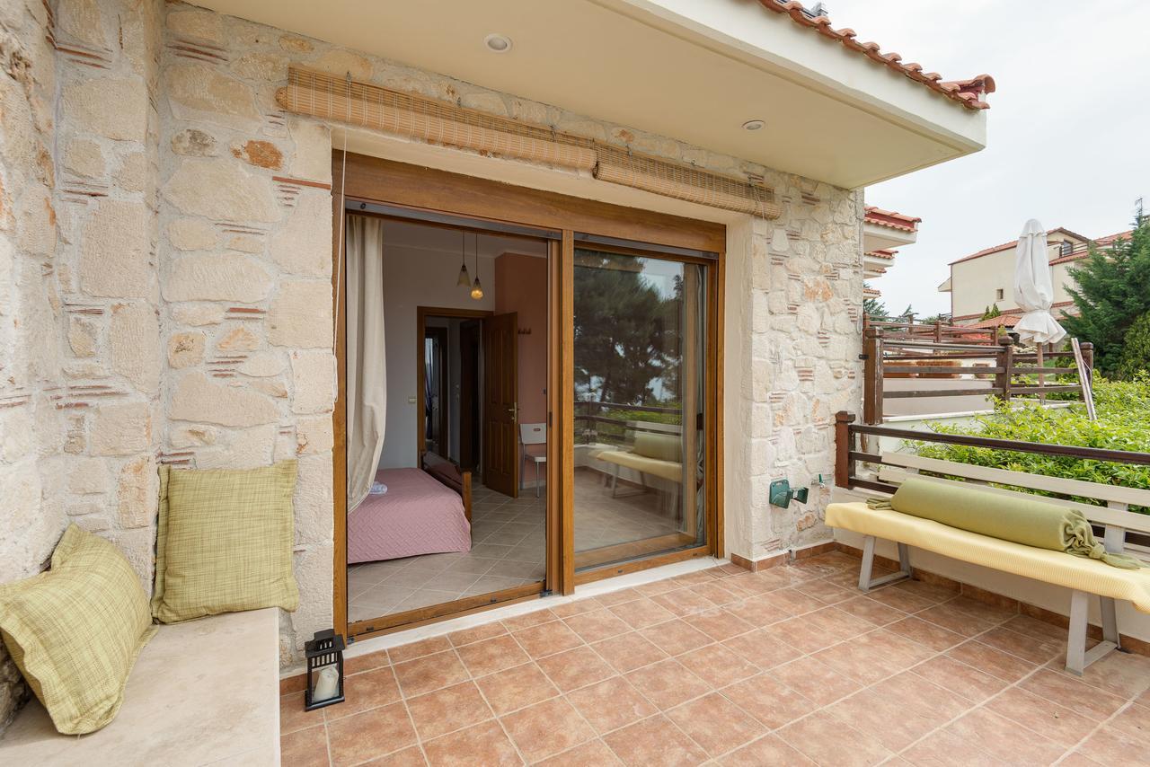 Beachside Haven, Poolside Serenity & Sunset Magic Villa