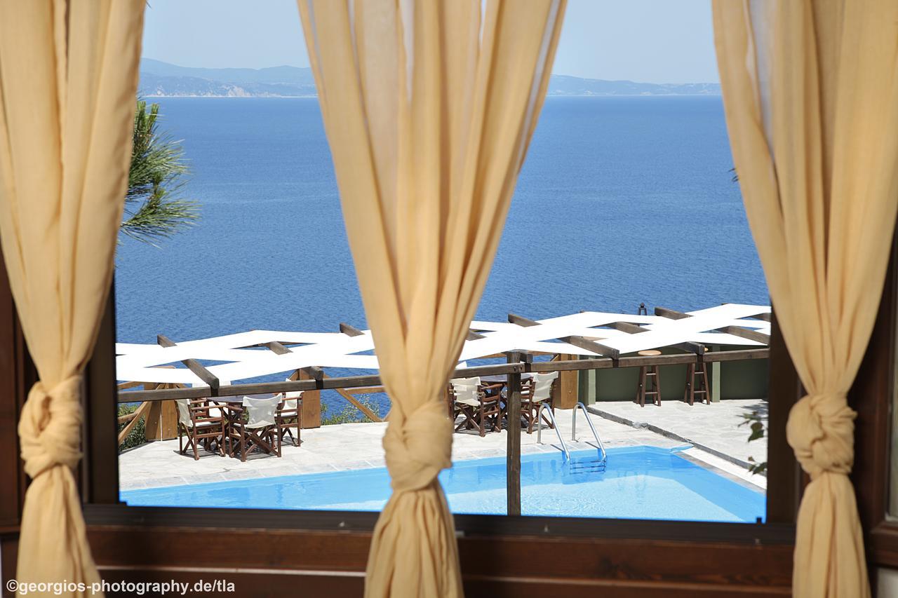 Heos Aparthotel *