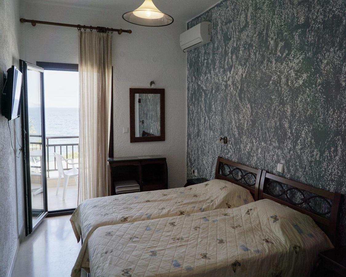 Kiwi Kastle Aparthotel Nea Fokea