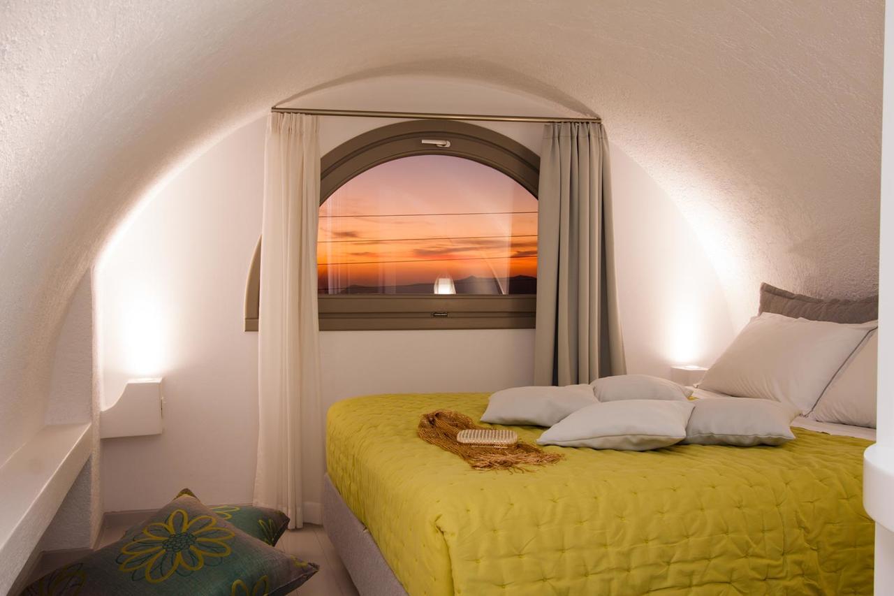 Nemesis Aparthotel Fira (Santorini)