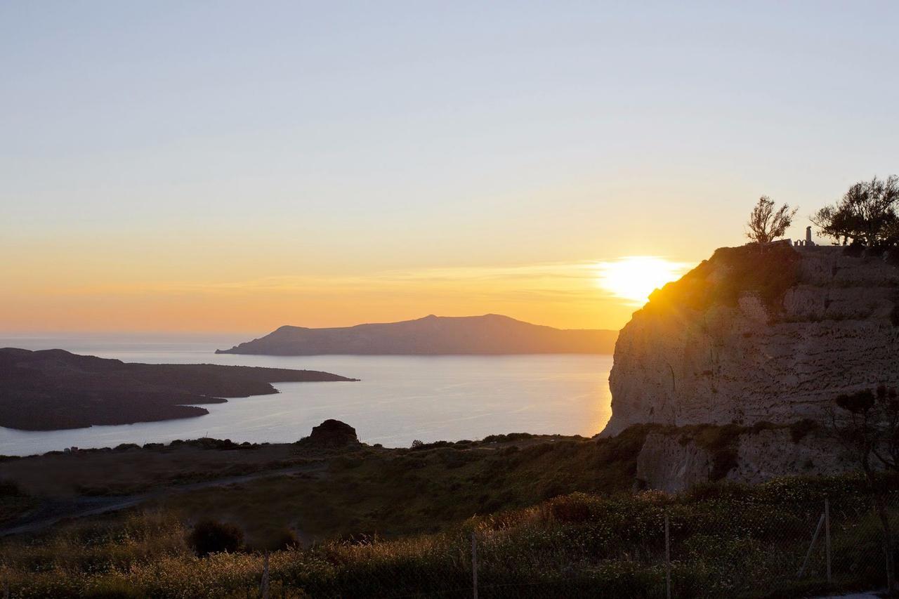 Nemesis Aparthotel Fira (Santorini)