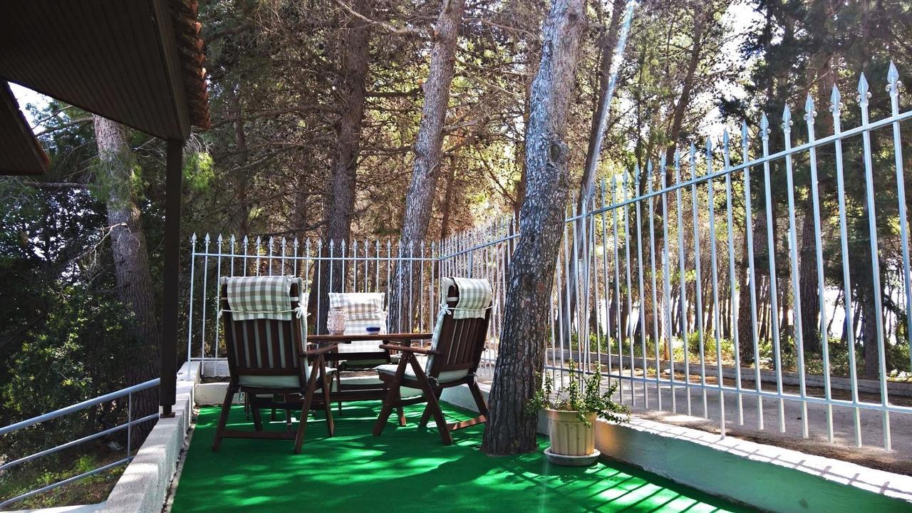 Malibu & Apartment Lassi (Kefalonia)